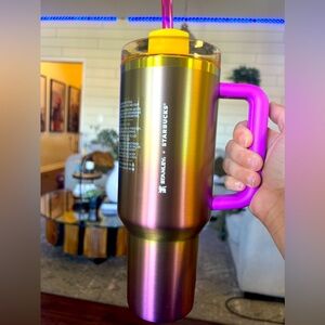 New Starbucks x Stanley cup summer 2024 pink and yellow limited edition.